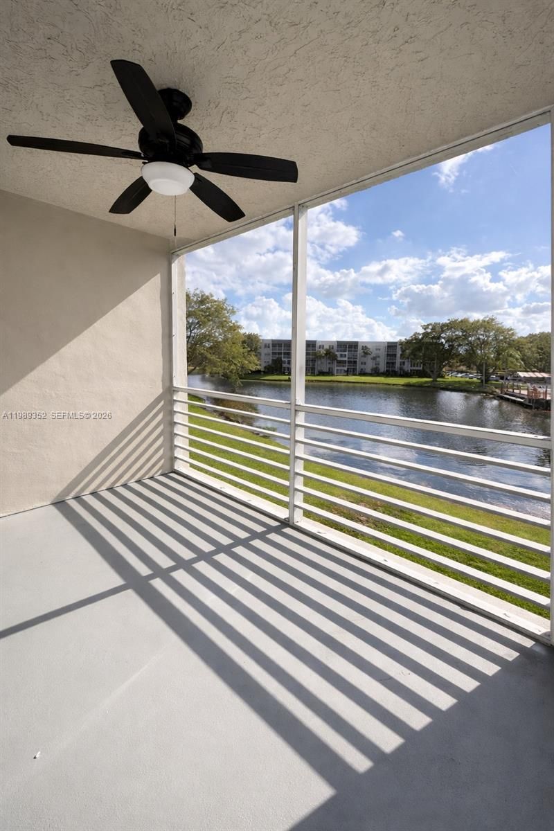 9330 Lagoon Pl , Unit 201, Davie, FL 33324 Photo