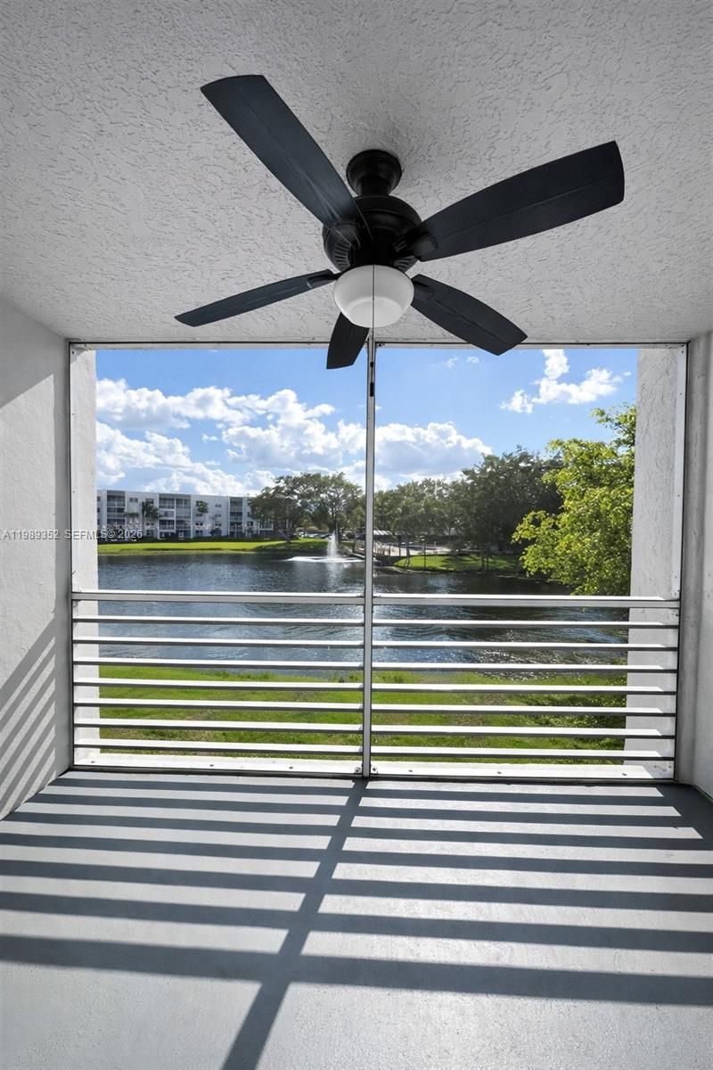 9330 Lagoon Pl , Unit 201, Davie, FL 33324 Photo
