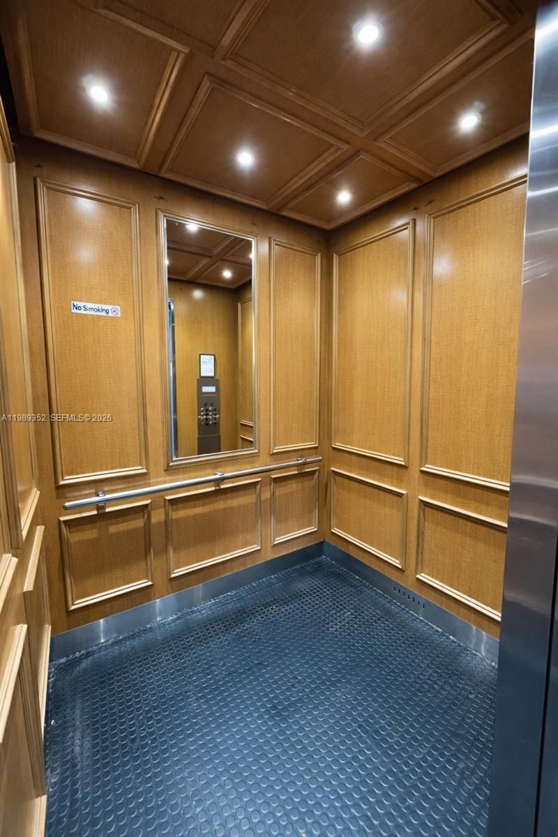 9330 Lagoon Pl , Unit 201, Davie, FL 33324 Photo