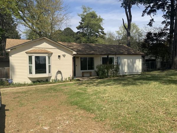 1120 Lakeshore Drive, Hot Springs, AR 72116