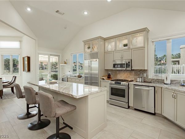 7937 Harbour Towne Avenue , Las Vegas, NV 89113