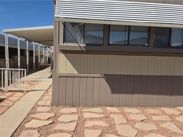 4633 E Royal Ridge Boulevard , Las Vegas, NV 89103