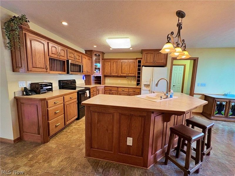 6340 Mallard Creek Run, Lorain, OH 44053 Photo 13