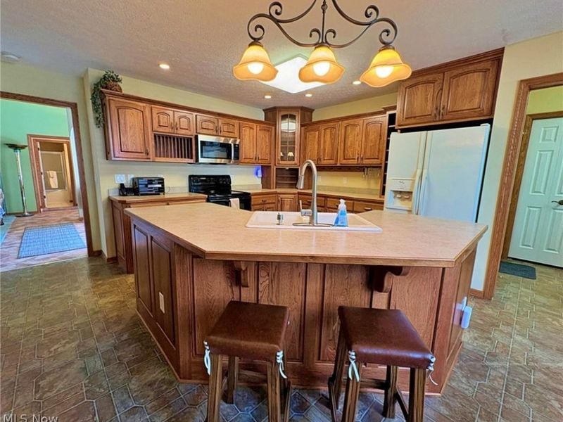 6340 Mallard Creek Run, Lorain, OH 44053 Photo 14