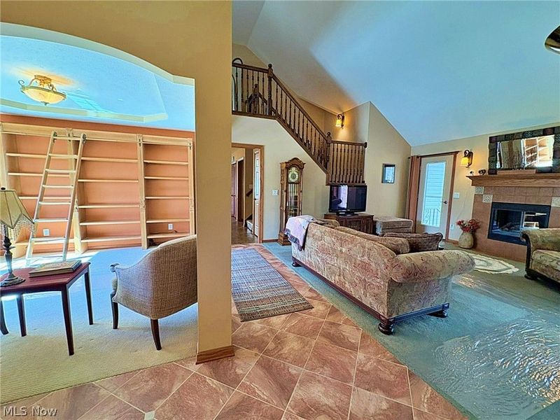 6340 Mallard Creek Run, Lorain, OH 44053 Photo 4