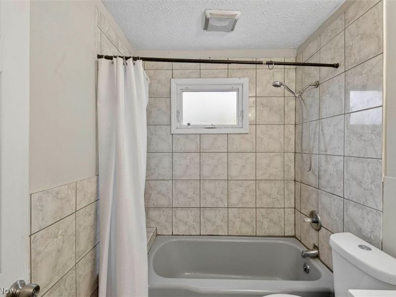 12912 Maplerow Avenue, Garfield Heights, OH 44105 Photo 16