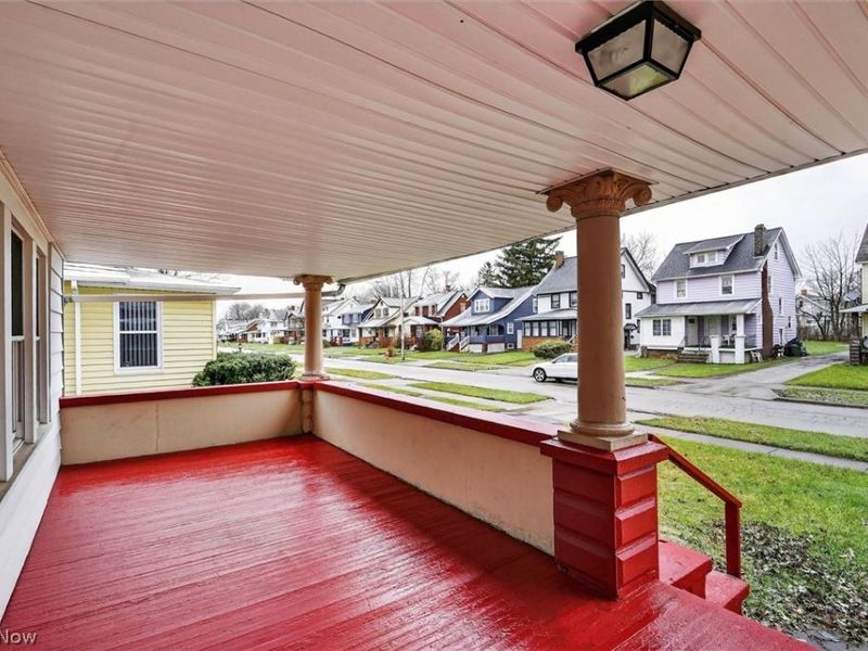 12912 Maplerow Avenue, Garfield Heights, OH 44105 Photo 2