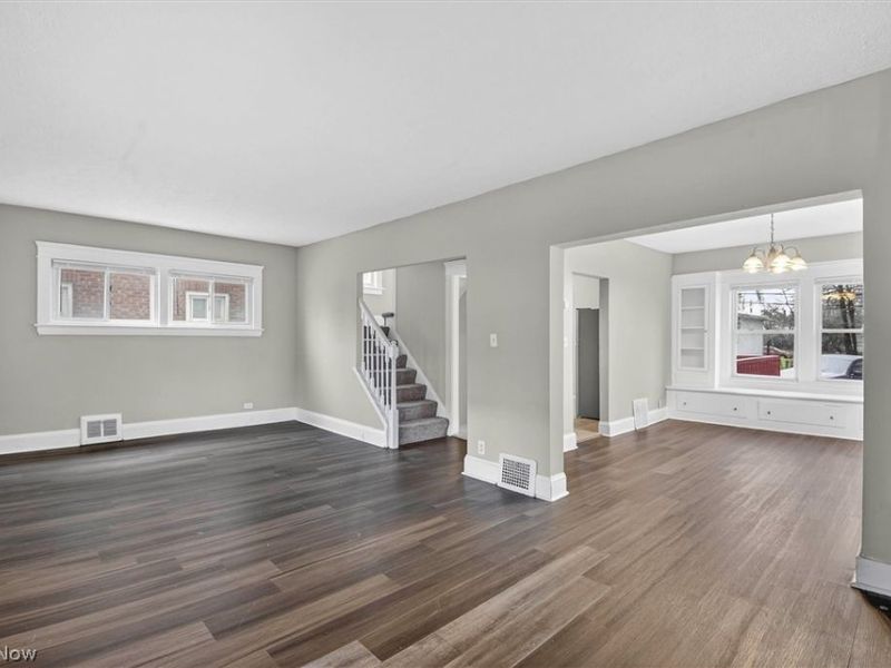 12912 Maplerow Avenue, Garfield Heights, OH 44105 Photo 4