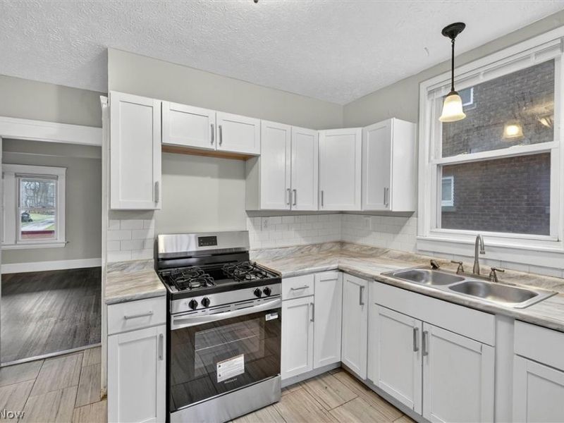 12912 Maplerow Avenue, Garfield Heights, OH 44105 Photo 9