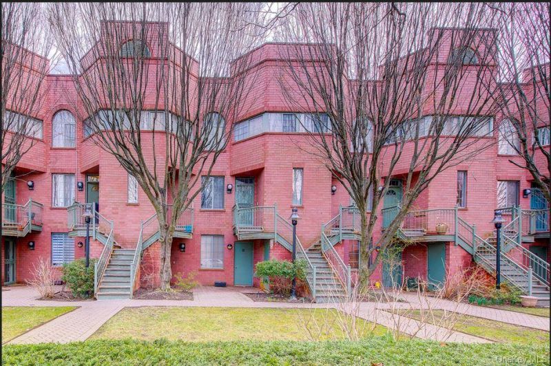588 Louisiana Avenue, Unit 3, Brooklyn, NY 11239 Main Photo
