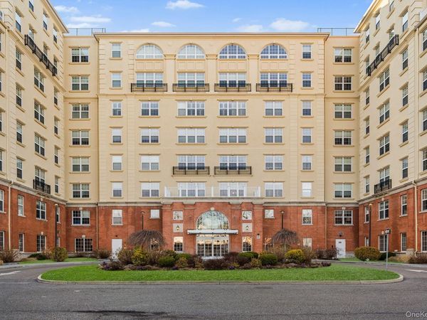 10 Byron Place, Unit 615, Larchmont, NY 10538