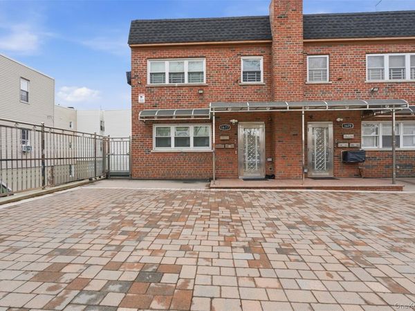 1677 Unionport Road , Bronx, NY 10462