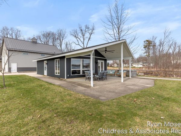 12720 Russell Drive, Wayland, MI 49348