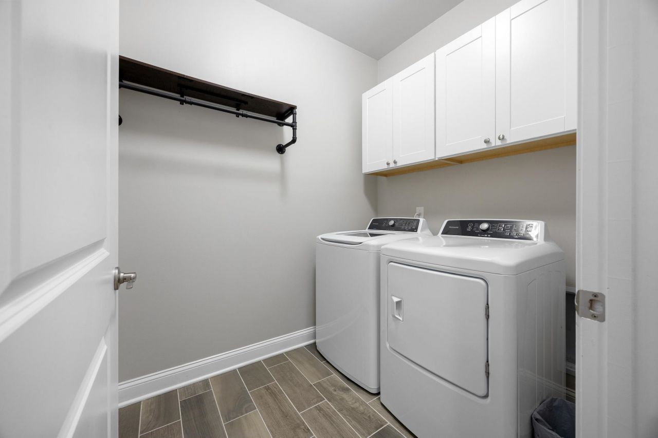 1004 Oak Marsh Ln. Photo 32