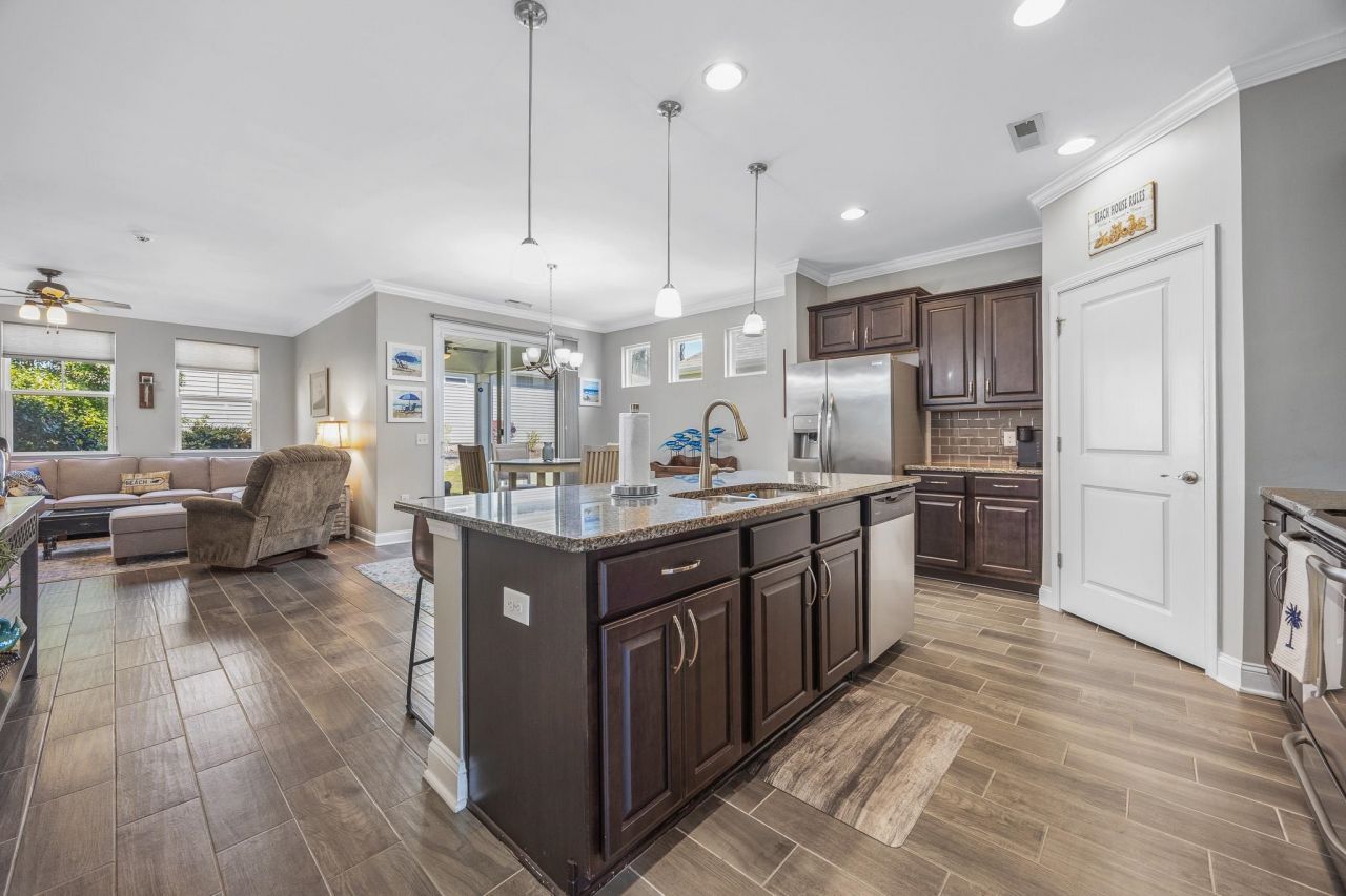 1004 Oak Marsh Ln. Photo 9