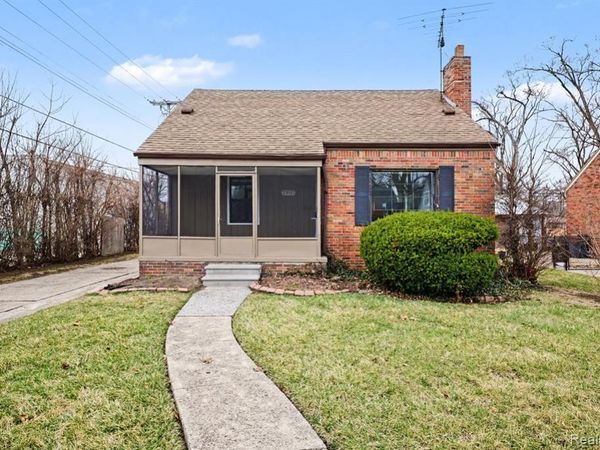 23031 Republic Avenue, Oak Park, MI 48237