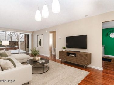 6423 Colony Way, Unit 1J, Edina, MN 55435