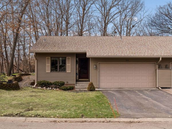 5301 Yorktown Lane N, Plymouth, MN 55442