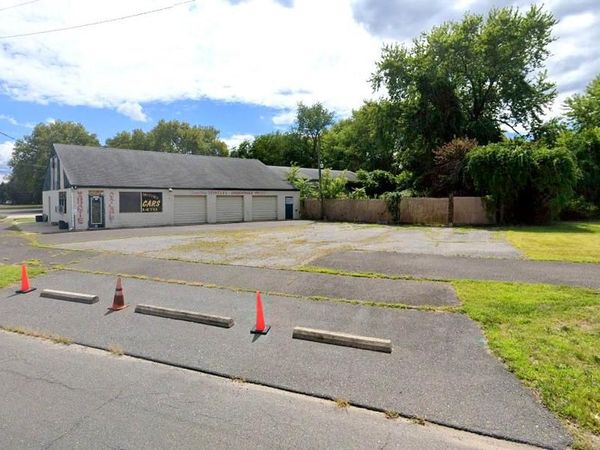 3221 BLACK HORSE PIKE , TURNERSVILLE, NJ 08012