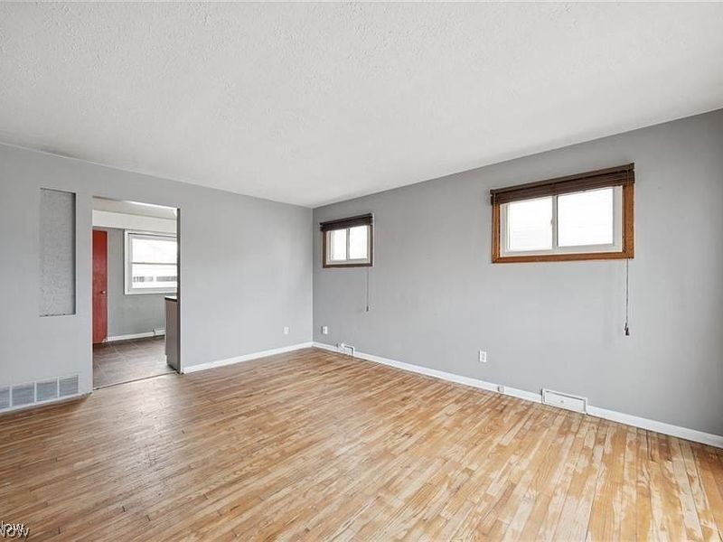 12214 Woodward Boulevard , Garfield Heights, OH 44125 Photo 7