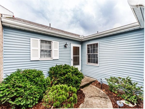 199 Roscommon Pl , Canonsburg, PA 15317