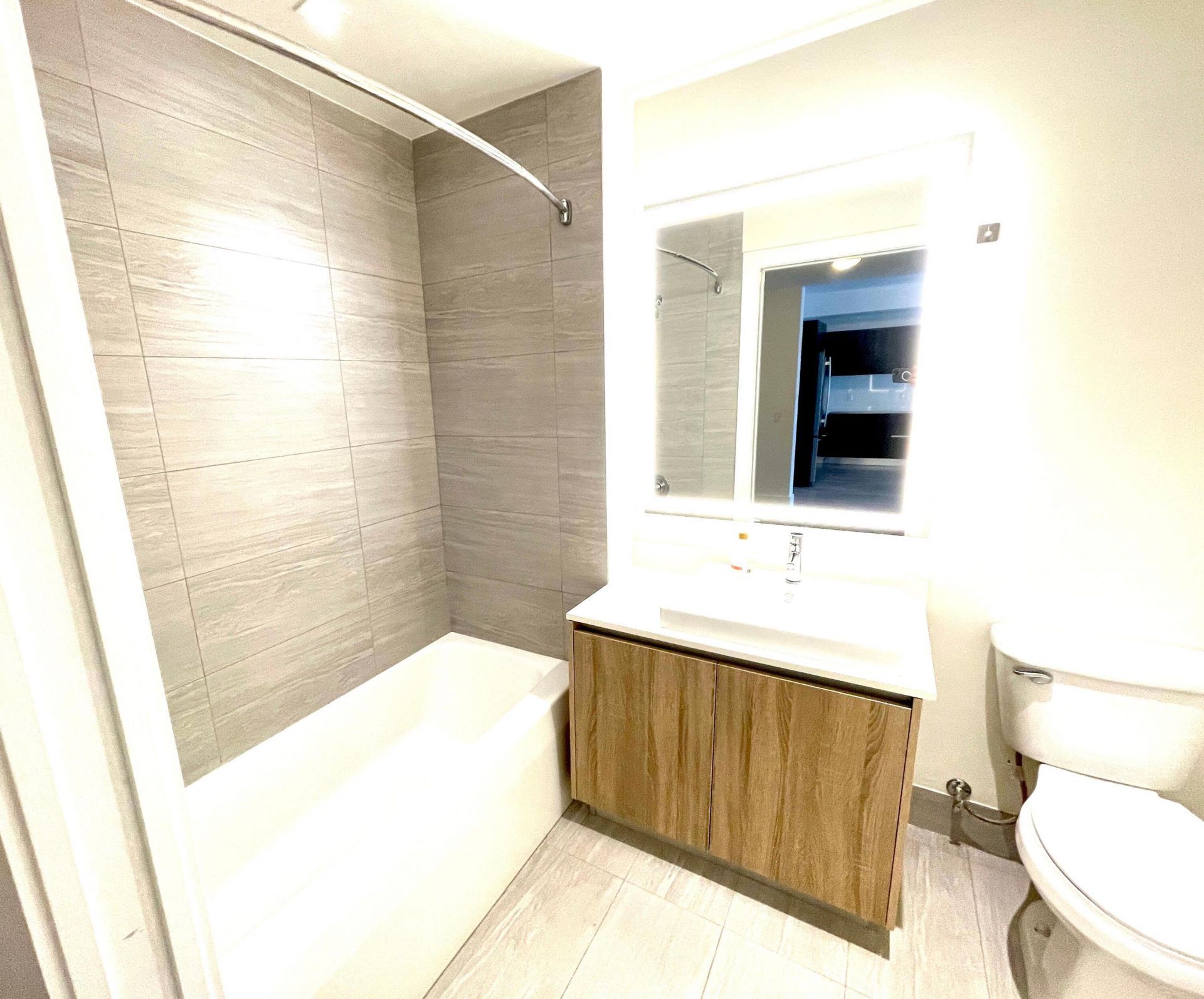 2960 NE 207th Street, Unit 1107, Aventura, FL 33180 Photo