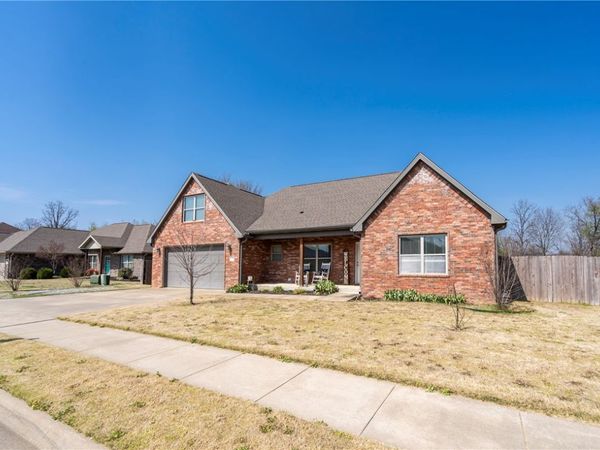 11005 David Court, Siloam Springs, AR 72761