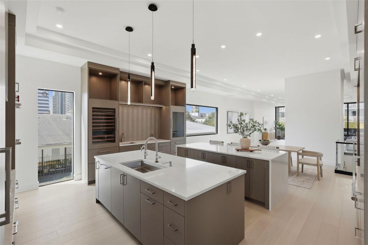 321 2nd Street N, Saint Petersburg, FL 33701 Photo