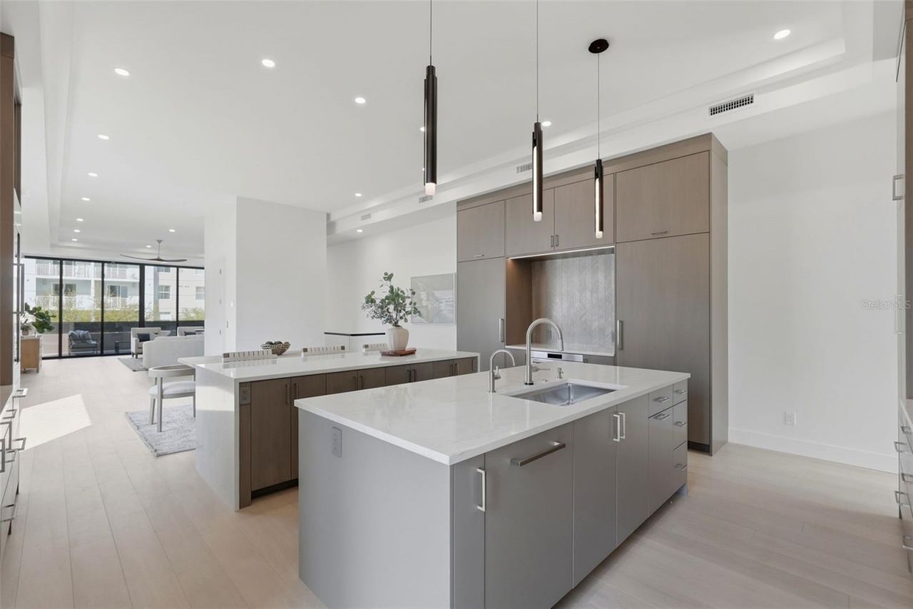 321 2nd Street N, Saint Petersburg, FL 33701 Photo