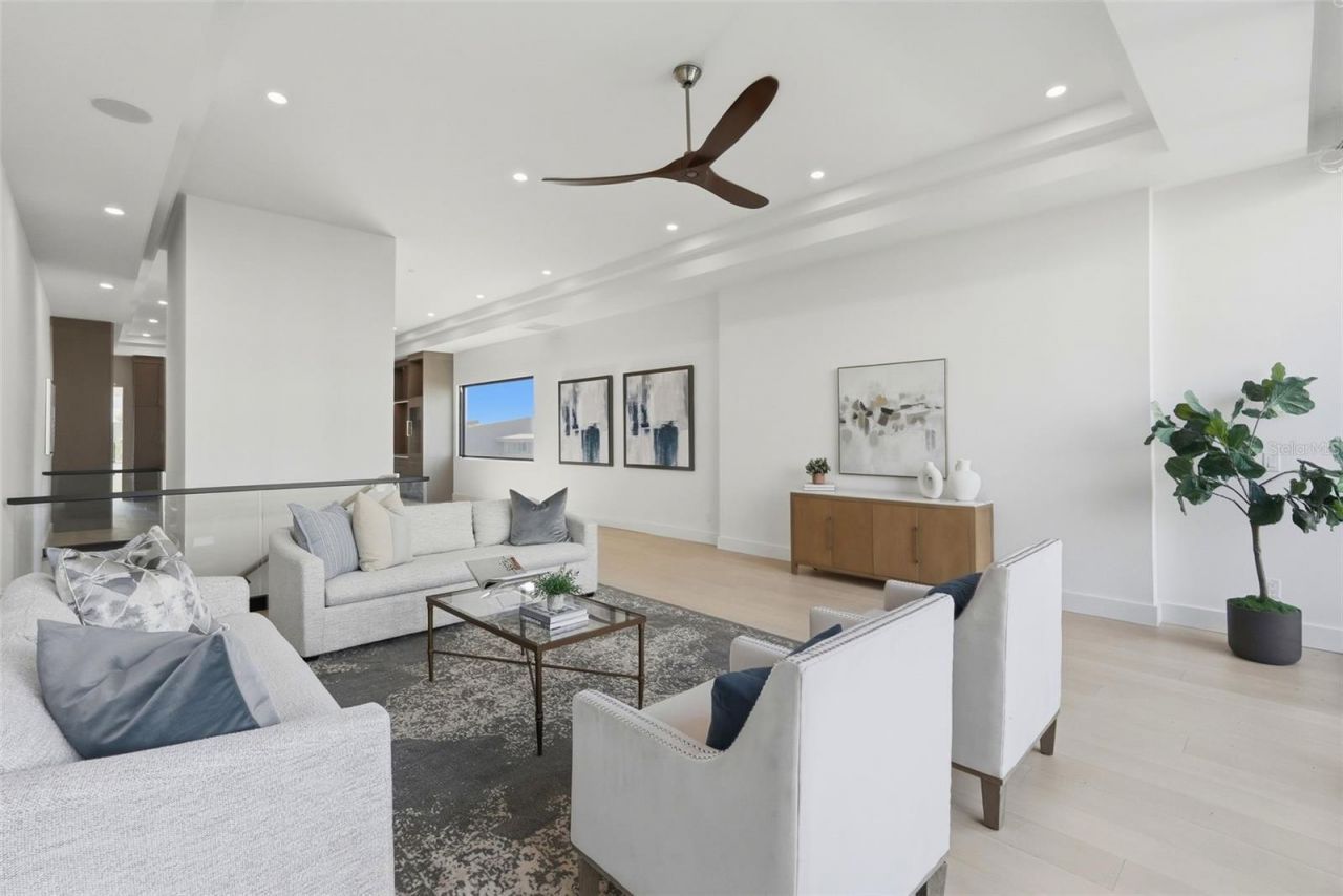 321 2nd Street N, Saint Petersburg, FL 33701 Photo