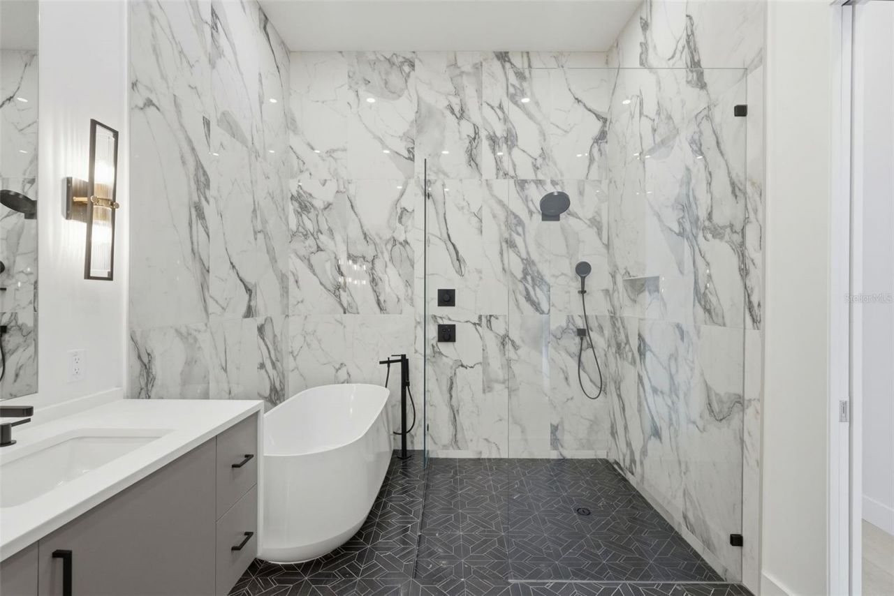 321 2nd Street N, Saint Petersburg, FL 33701 Photo