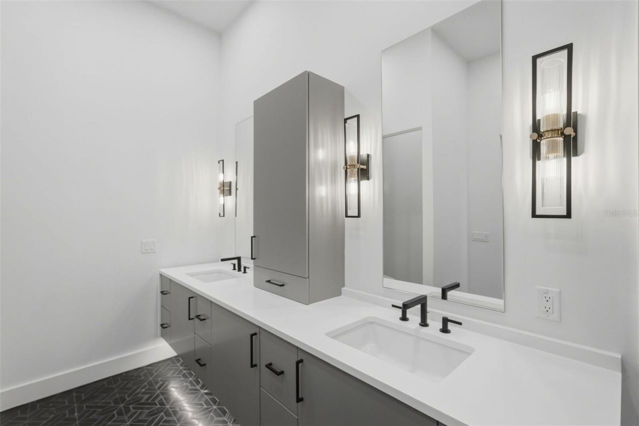 321 2nd Street N, Saint Petersburg, FL 33701 Photo