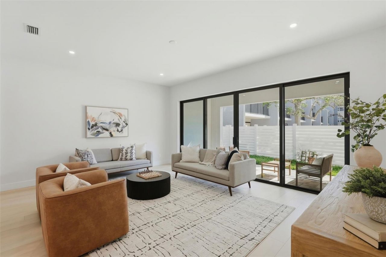 321 2nd Street N, Saint Petersburg, FL 33701 Photo