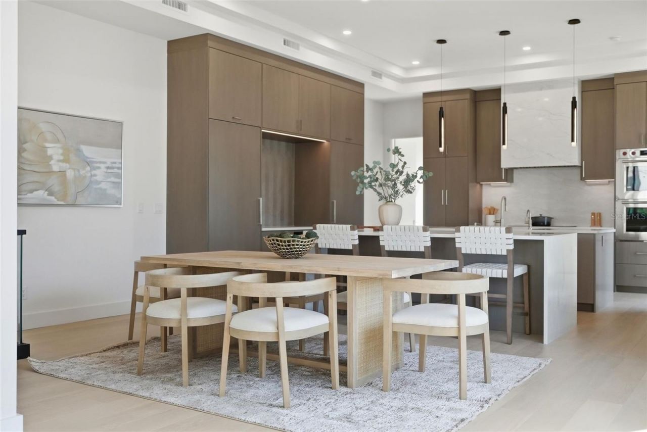 321 2nd Street N, Saint Petersburg, FL 33701 Photo