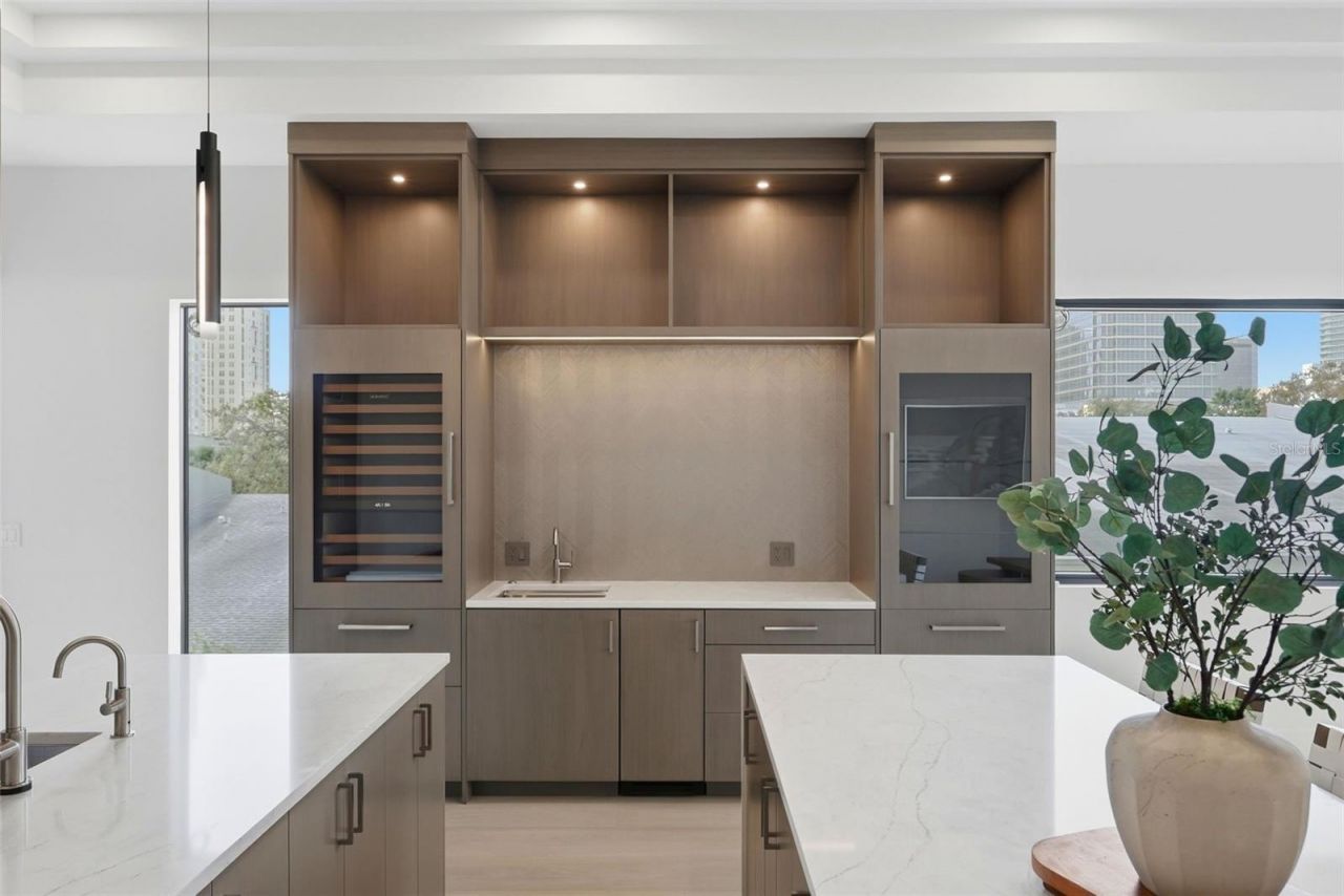 321 2nd Street N, Saint Petersburg, FL 33701 Photo