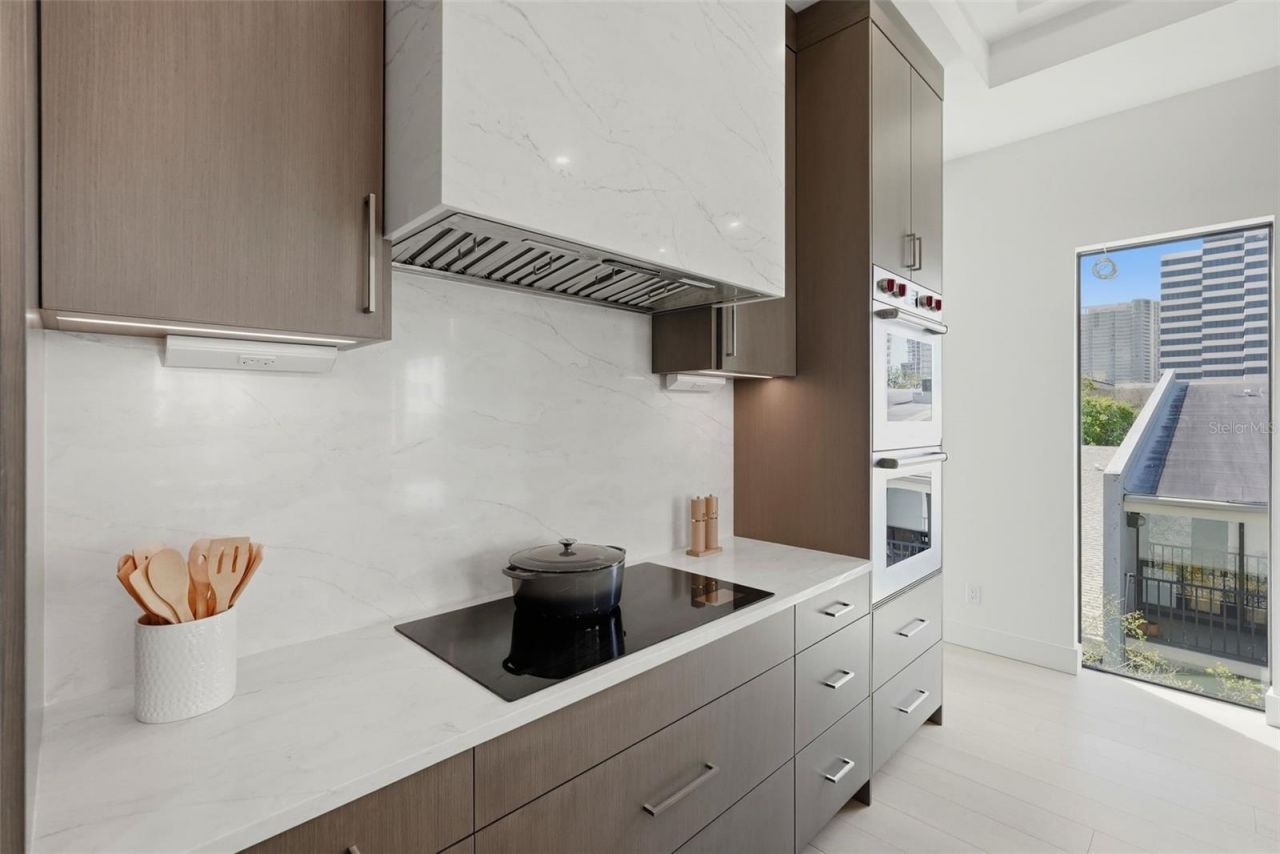 321 2nd Street N, Saint Petersburg, FL 33701 Photo