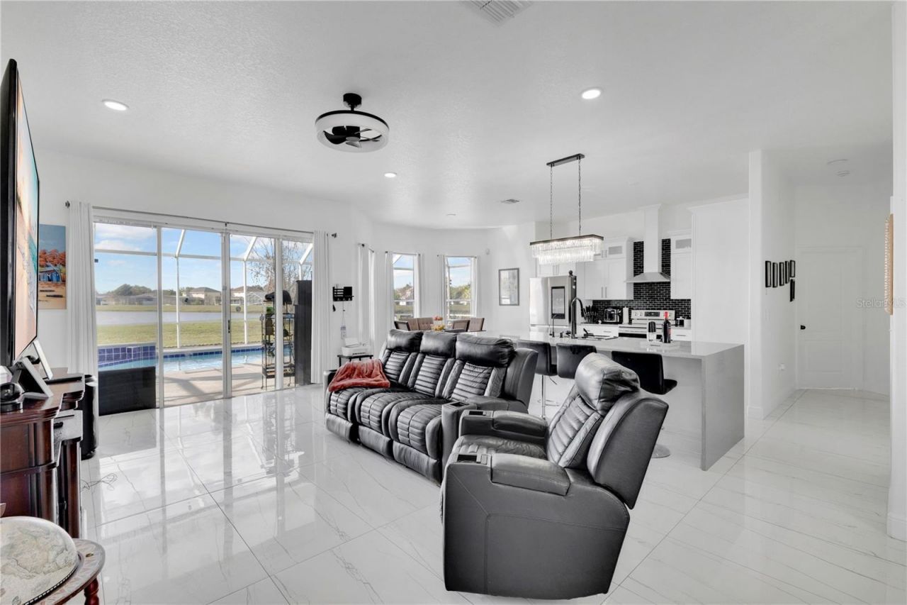 2654 Hawthorne Lane, Kissimmee, FL 34743 Photo