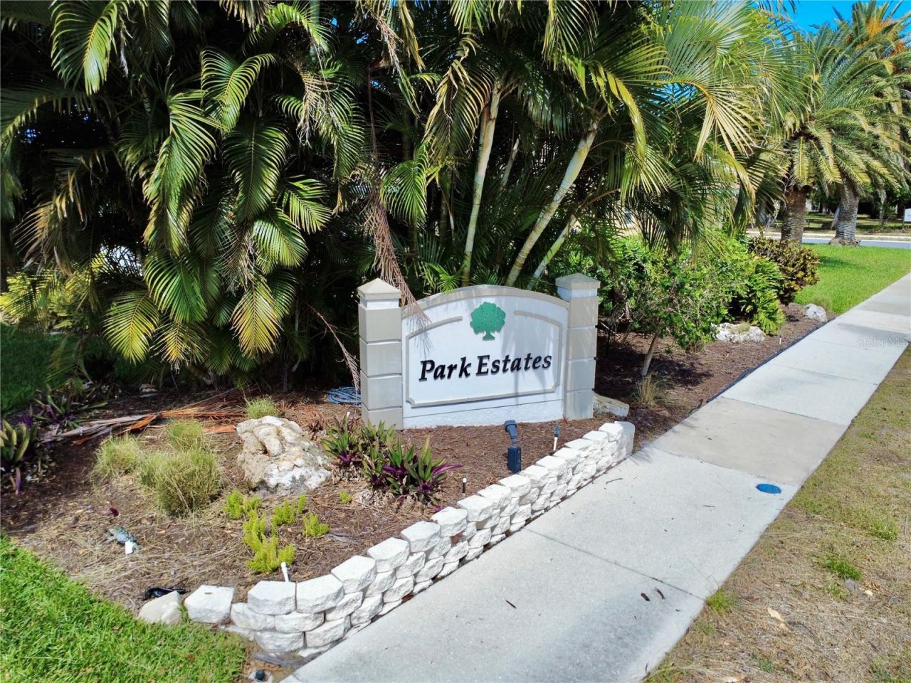565 Park Estates Square, Venice, FL 34293 Photo