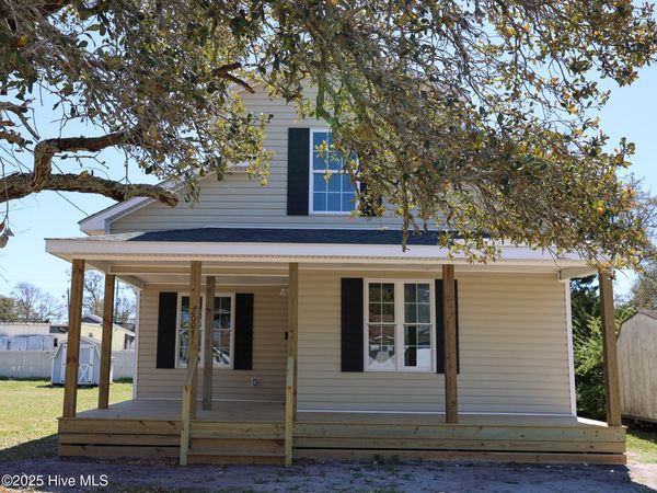 2007 Fisher Street , Morehead City, NC 28557