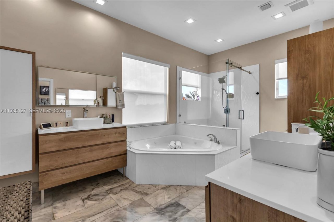 4904 SW 166th Ave , Miramar, FL 33027 Photo