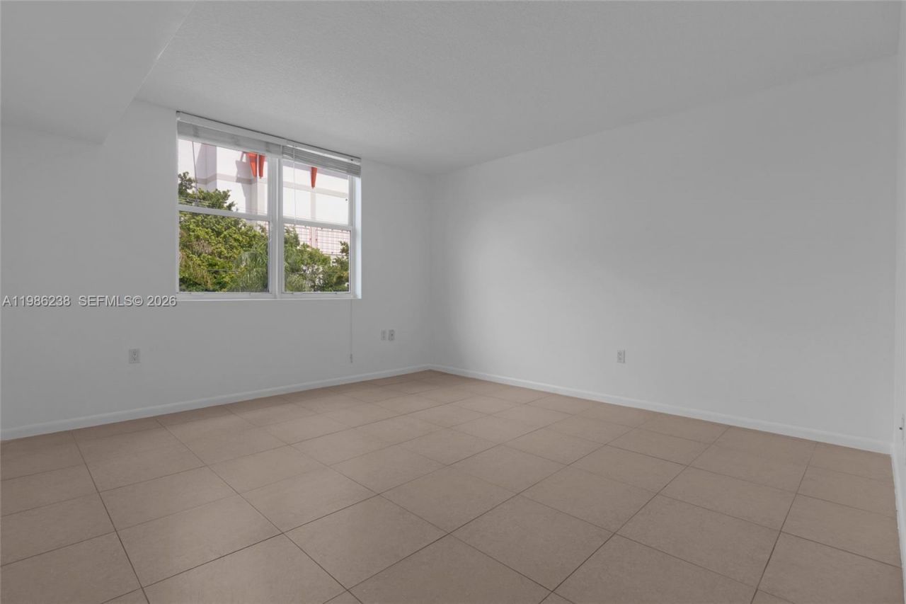 1555 N Treasure Dr, Unit 205, North Bay Village, FL 33141 Photo