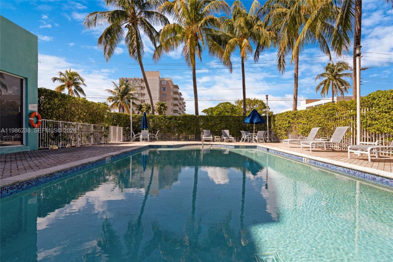 1555 N Treasure Dr, Unit 205, North Bay Village, FL 33141 Photo