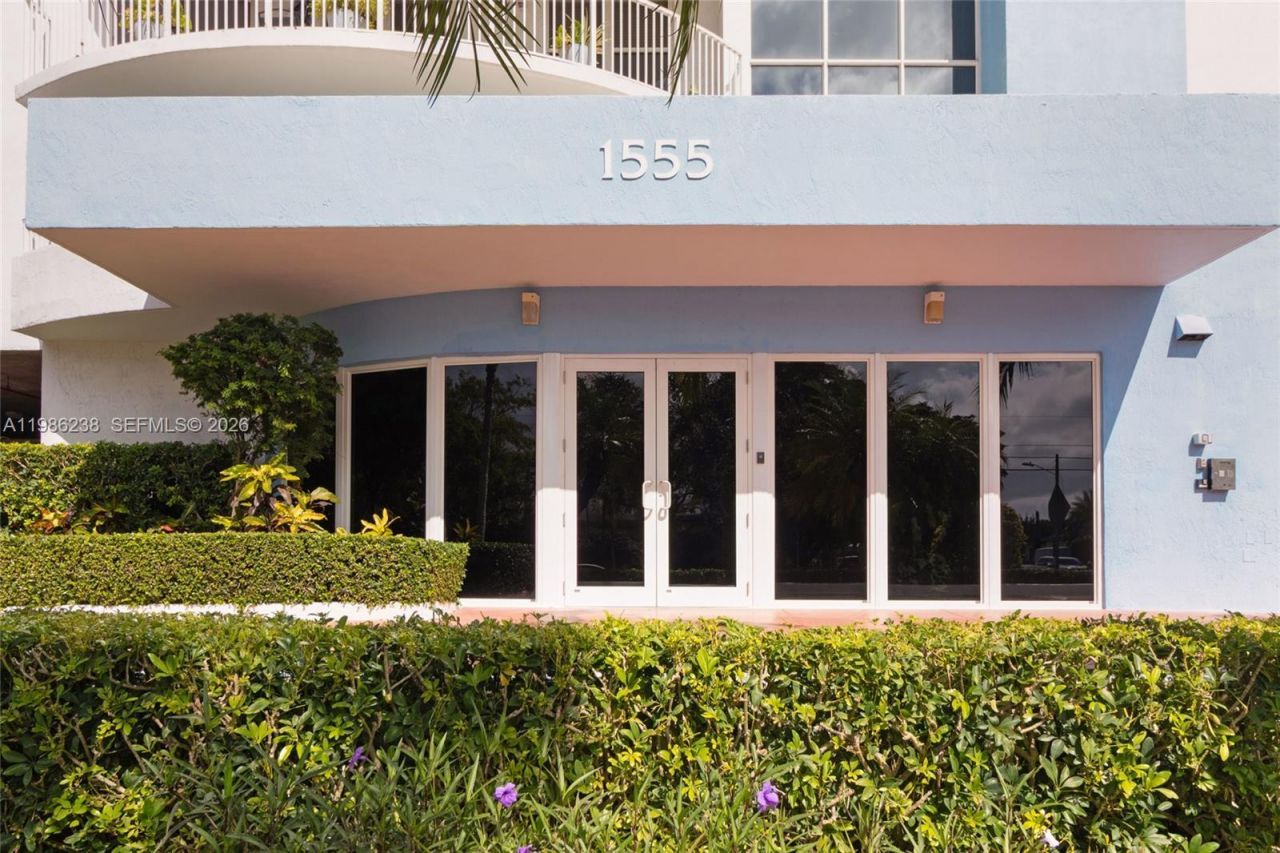 1555 N Treasure Dr, Unit 205, North Bay Village, FL 33141 Photo