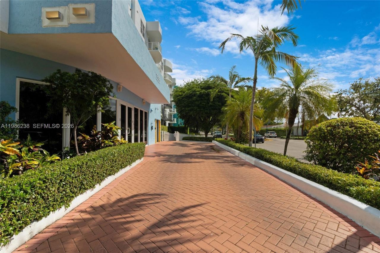 1555 N Treasure Dr, Unit 205, North Bay Village, FL 33141 Photo