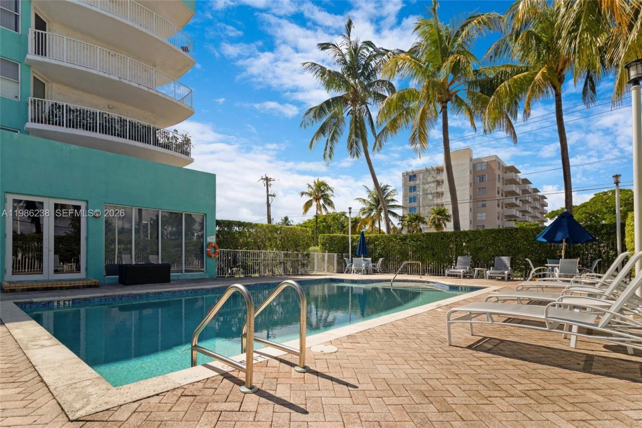 1555 N Treasure Dr, Unit 205, North Bay Village, FL 33141 Photo