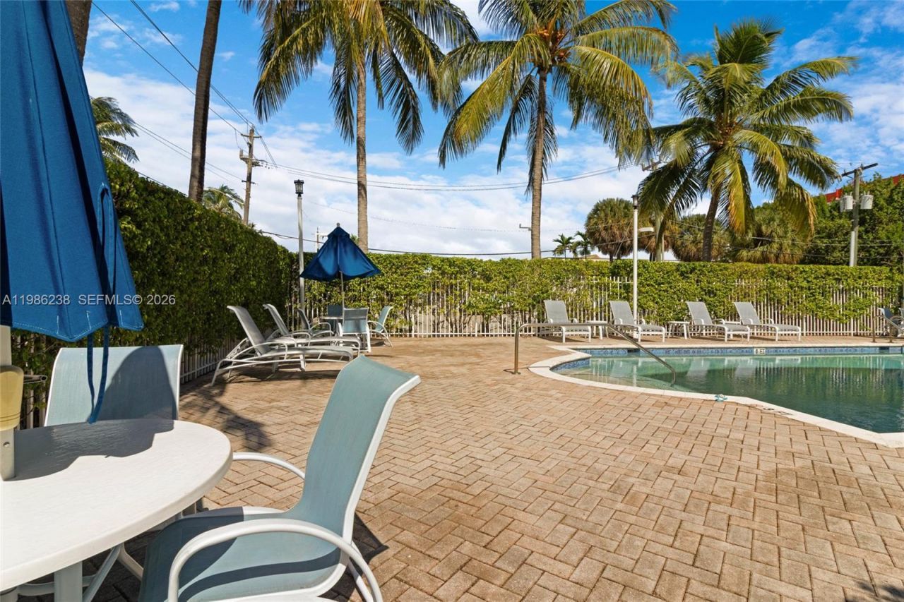 1555 N Treasure Dr, Unit 205, North Bay Village, FL 33141 Photo