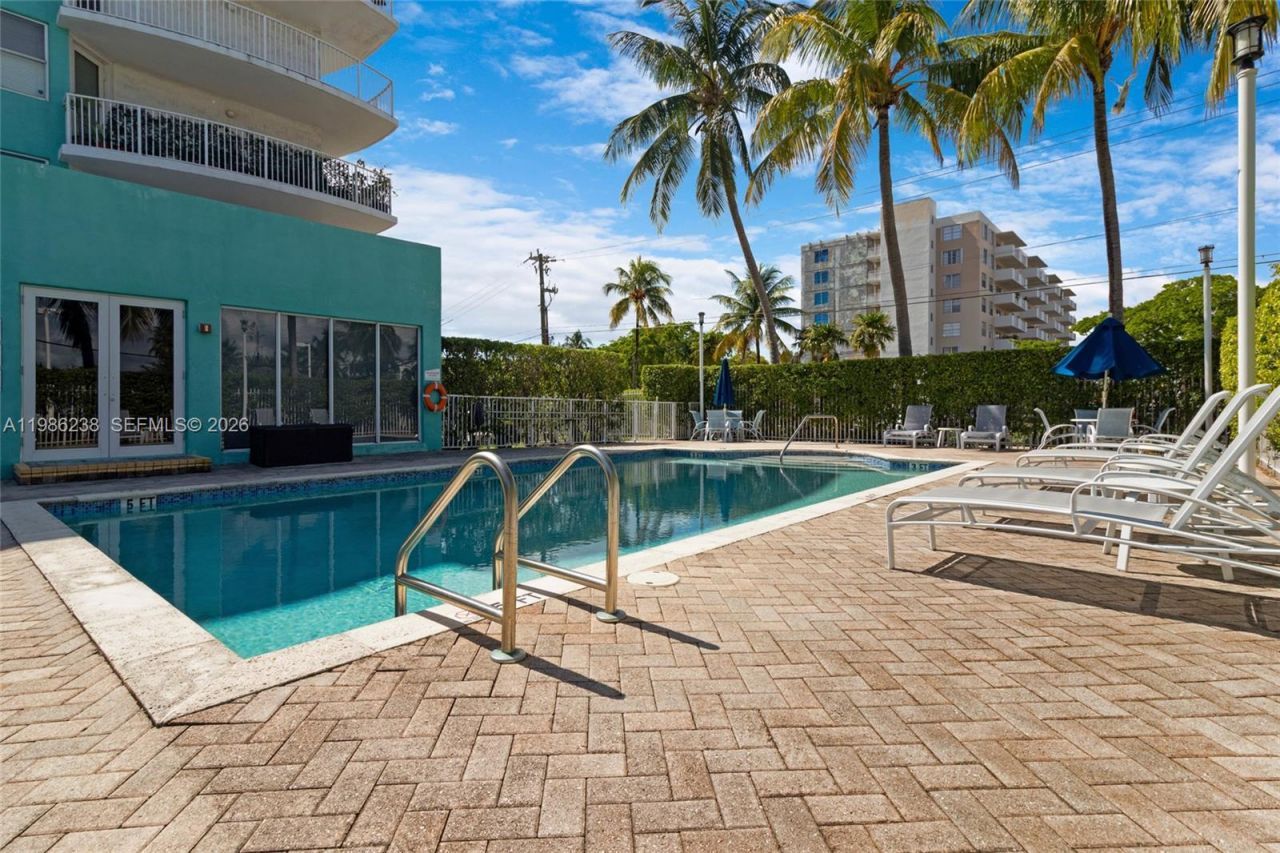 1555 N Treasure Dr, Unit 205, North Bay Village, FL 33141 Photo
