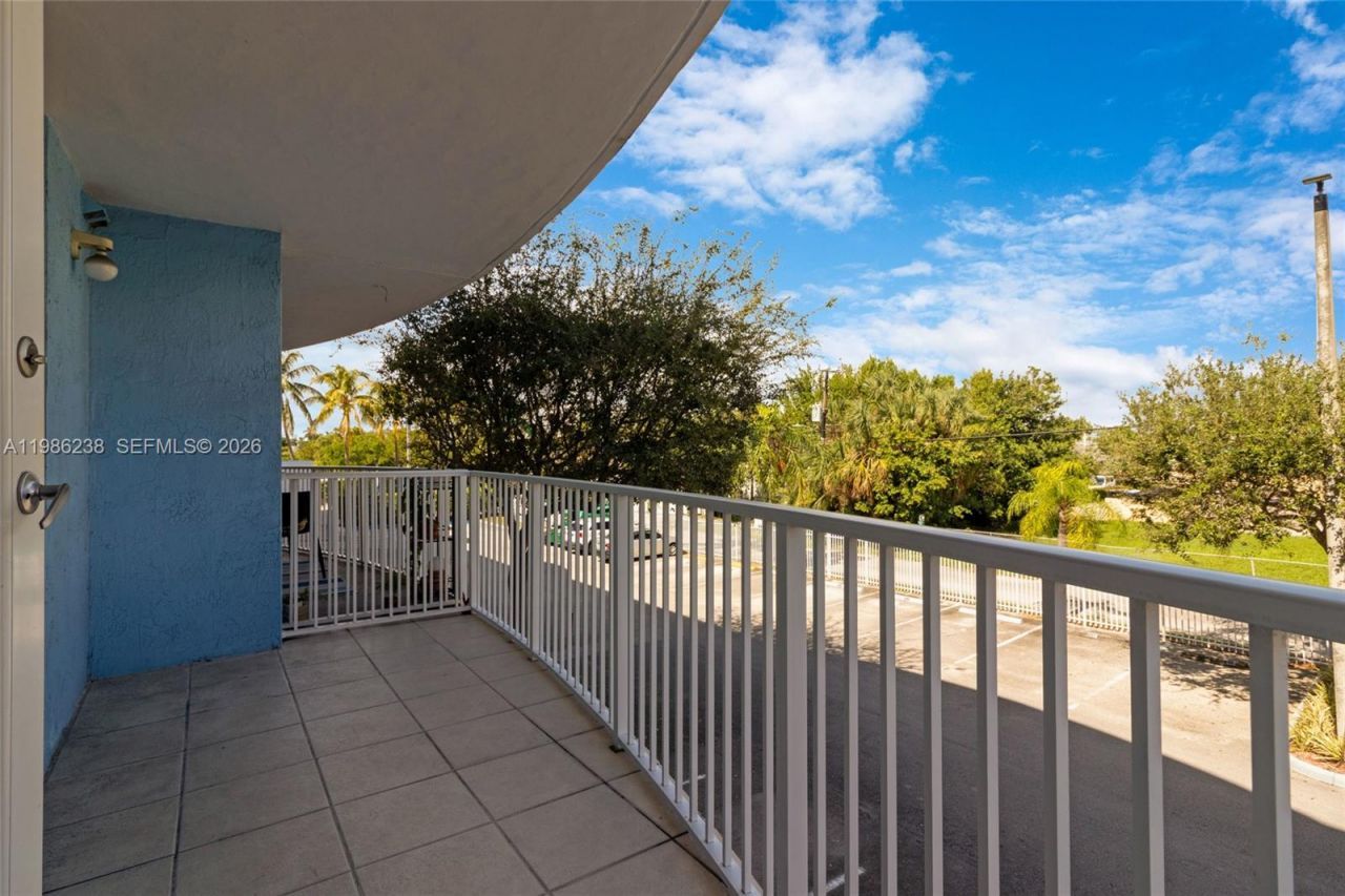 1555 N Treasure Dr, Unit 205, North Bay Village, FL 33141 Photo