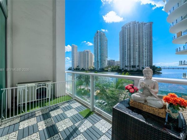300 S BISCAYNE BLVD , Unit L-410, Miami, FL 33131