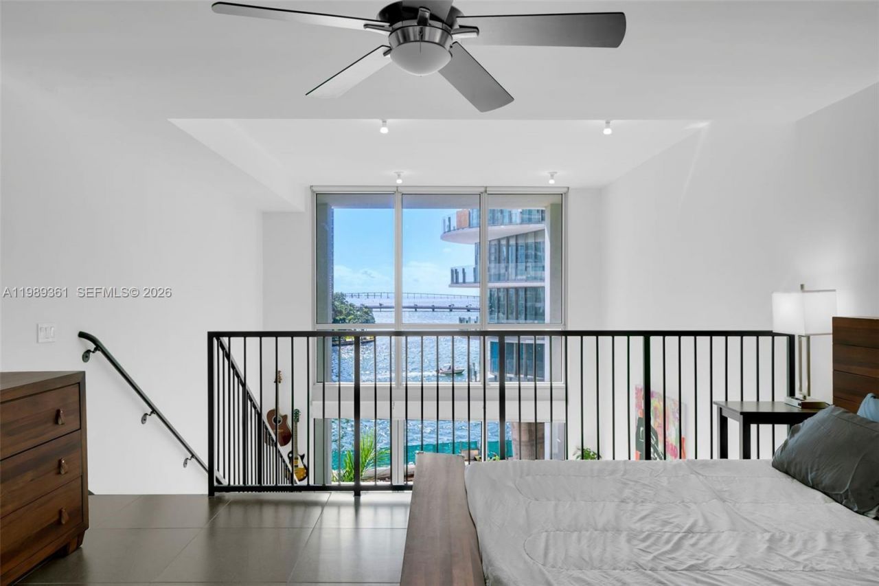 300 S Biscayne Blvd, Unit L-410, Miami, FL 33131 Photo